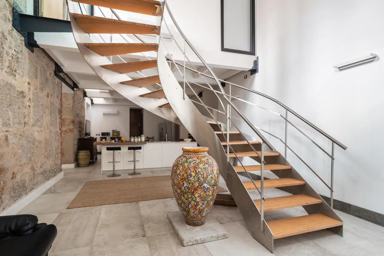 פלרמו Luxury Warehouse Valverde By Domus Sicily איטליה